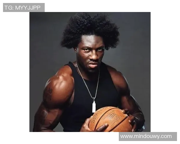 足球球星体型解析：从强壮肌肉到灵活瘦身的多样化身体特征与表现