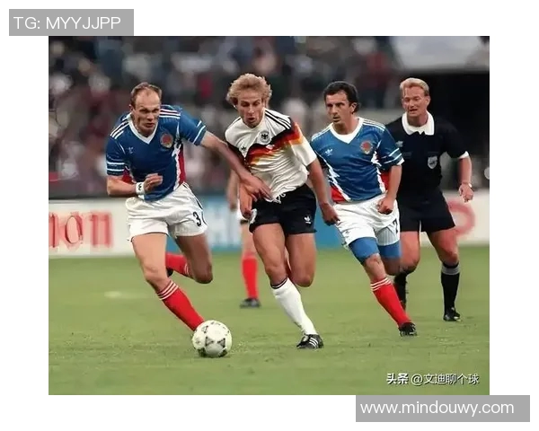 足球历史上最美球星的传奇人生与不朽风采全景展现 足球历史上最美球星的传奇人生与不朽风采全景展现