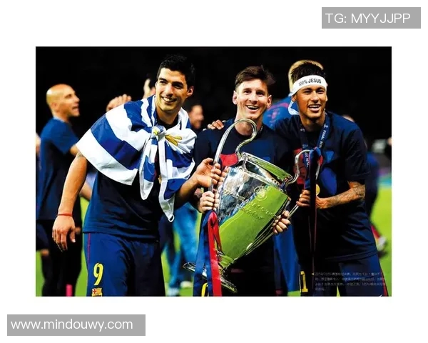 天下足球传奇球星回顾与时代变迁解析，足坛巨星如何定义足球历史