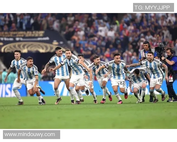 足球球星幸福家庭背后的故事 揭示他们事业与家庭的完美平衡